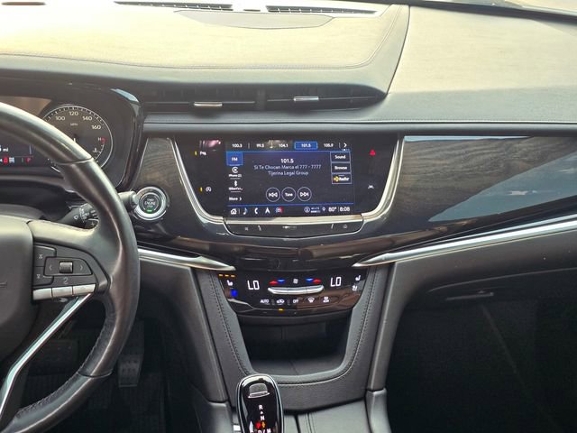 Used 2022 Cadillac XT6 Premium Luxury AWD/4WD image 17