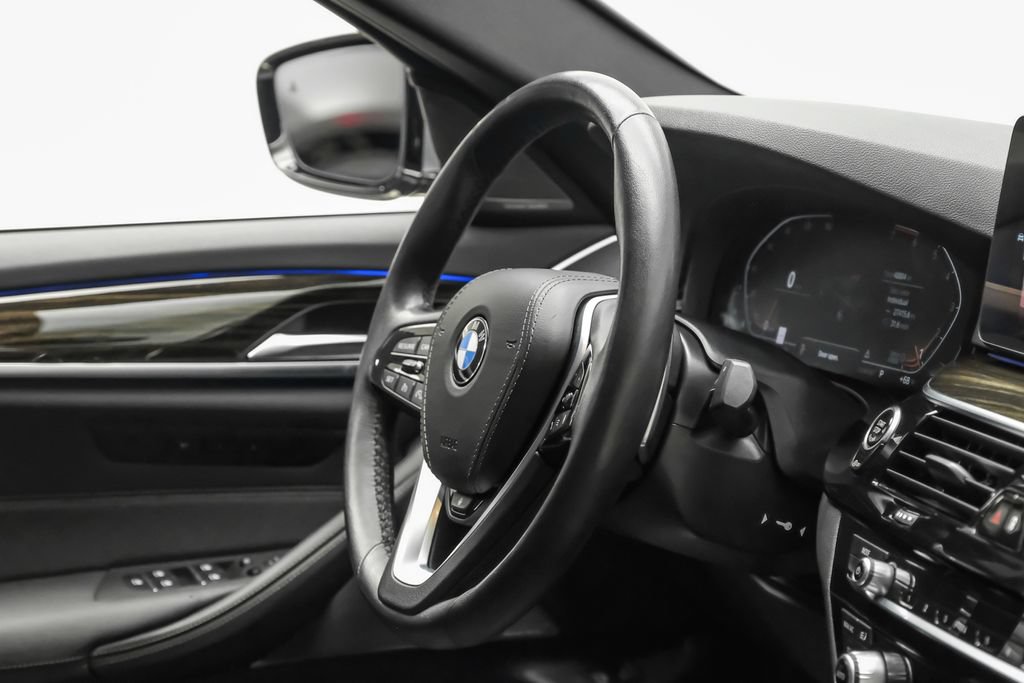 Used 2023 BMW 530i w/ Premium Package RWD image 17