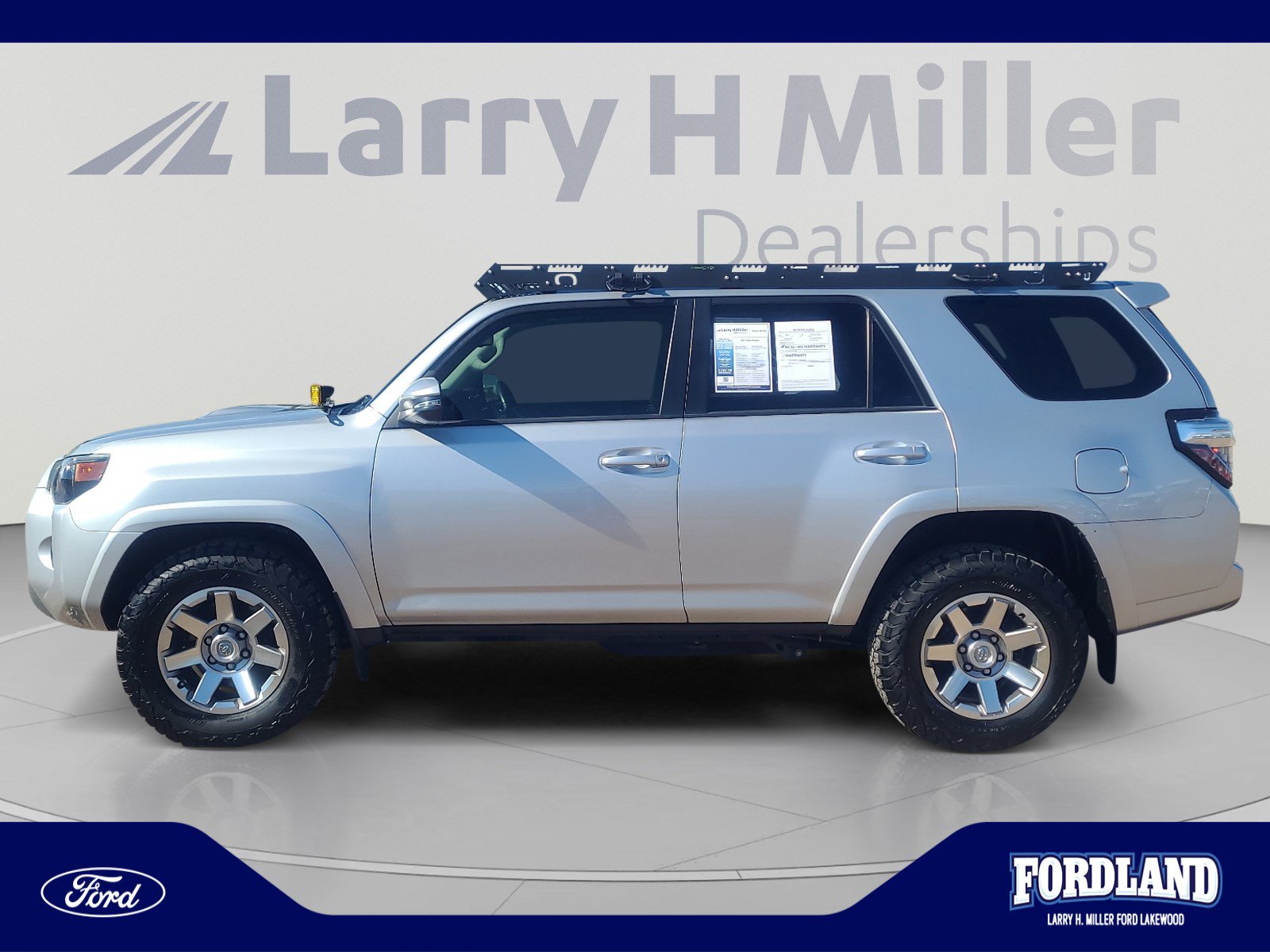 Used 2016 Toyota 4Runner Trail Premium AWD/4WD image 2