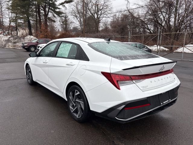 Certified 2025 Hyundai Elantra SEL image 4