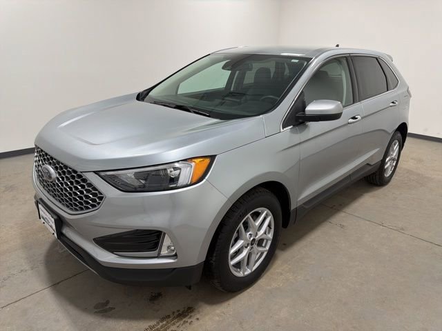 Used 2024 Ford Edge SEL w/ Convenience Package image 7