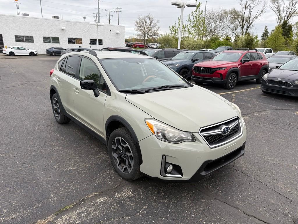 Used 2016 Subaru Crosstrek 2.0i Premium AWD/4WD image 4