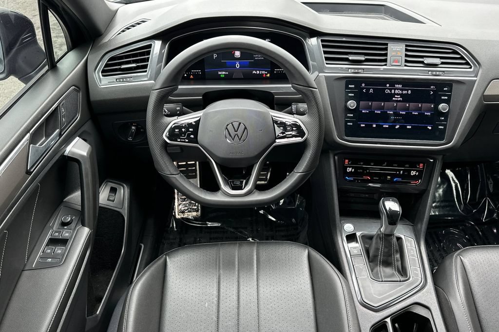 Used 2022 Volkswagen Tiguan SE R-Line FWD image 14