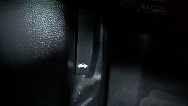 Used 2014 Buick LaCrosse Premium w/ Driver Confidence Package FWD image 31