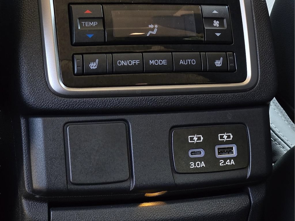 Used 2025 Subaru Ascent Limited AWD/4WD image 23