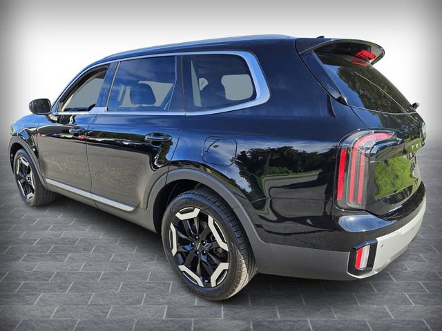 Used 2023 Kia Telluride EX w/ EX Captain's Chair Package image 5