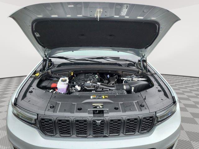 New 2025 Jeep Grand Cherokee L Limited w/ Luxury Tech Group II image 15