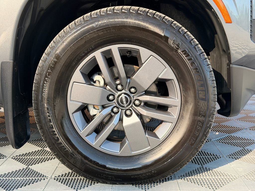 Used 2025 Nissan Frontier SV w/ SV Convenience Package RWD image 20