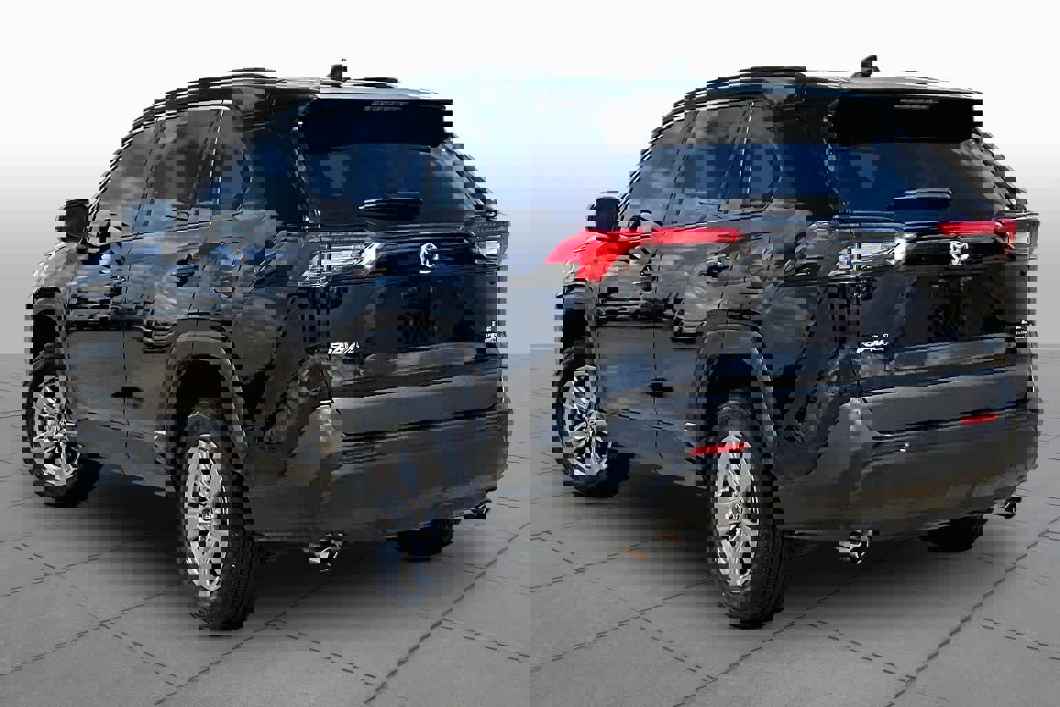 Certified 2024 Toyota RAV4 LE AWD/4WD image 12