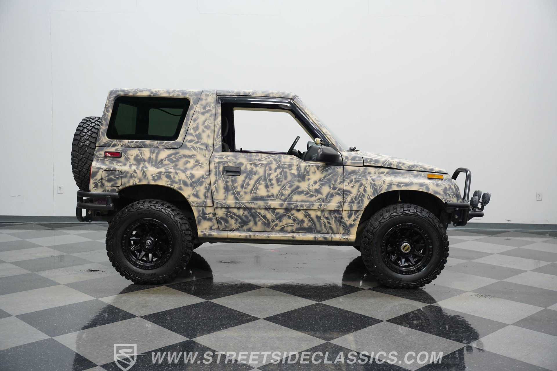 Used 1996 Geo Tracker 4WD 2-Door image 14