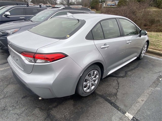 Used 2023 Toyota Corolla LE image 2