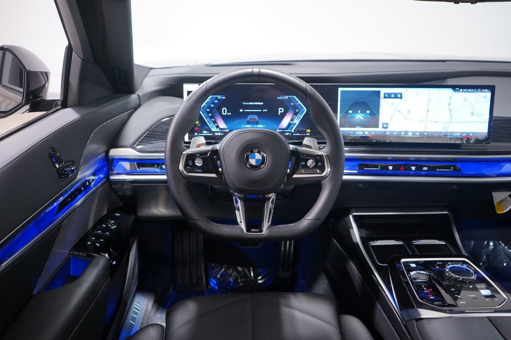 Used 2025 BMW 740i w/ Premium Package image 11
