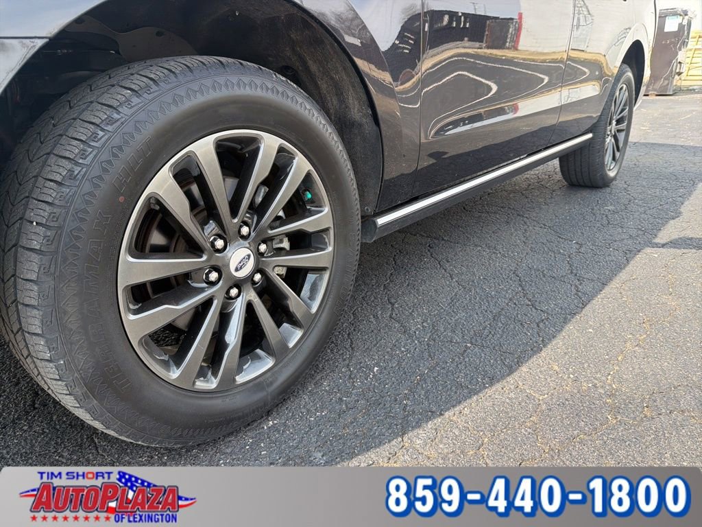 Used 2020 Ford Expedition Limited image 29