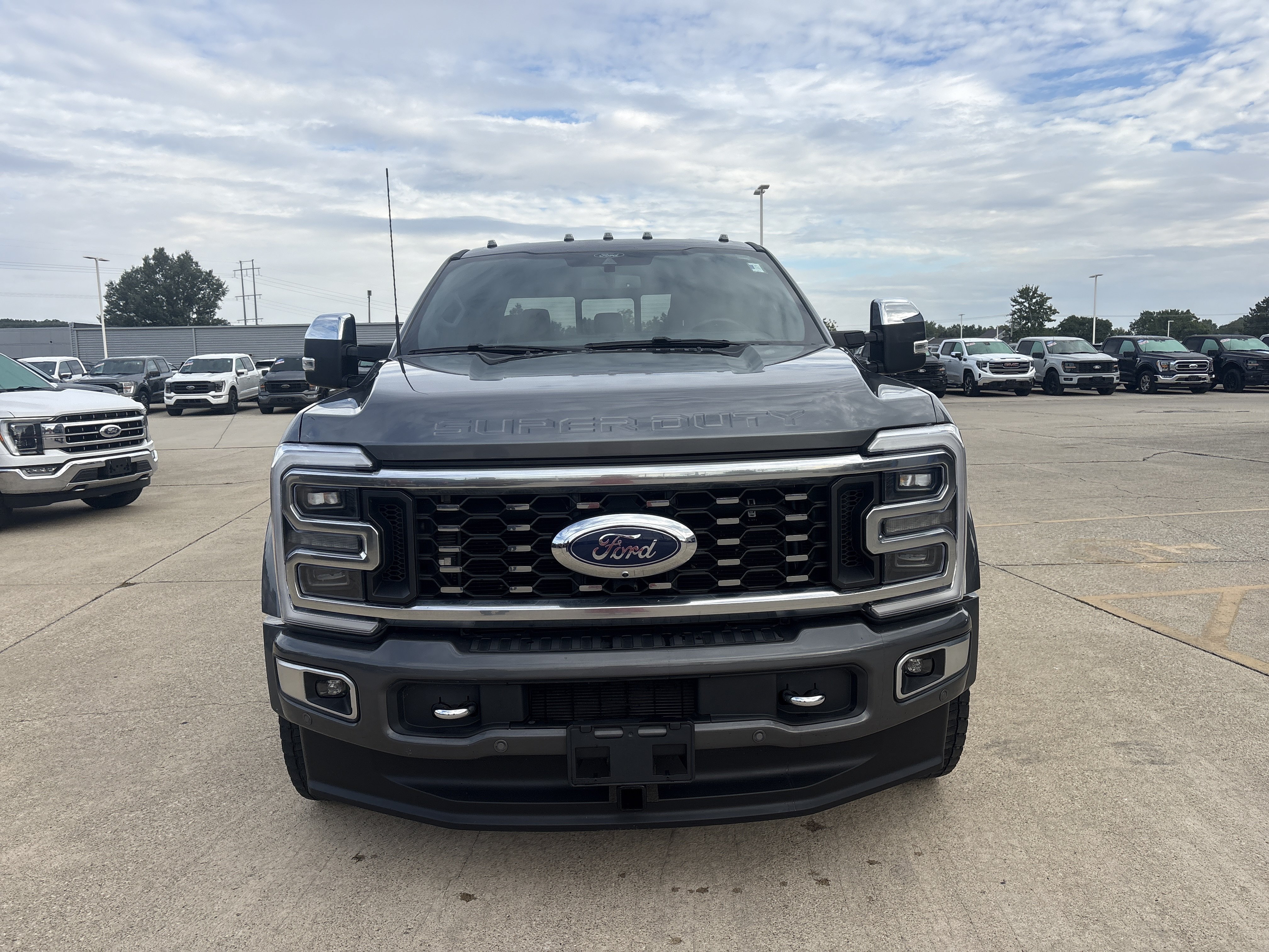 Used 2024 Ford F450 Platinum AWD/4WD image 2