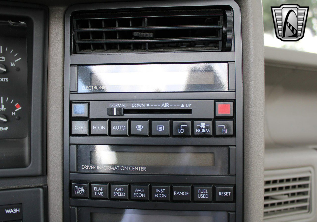 Used 1993 Cadillac Allante image 20