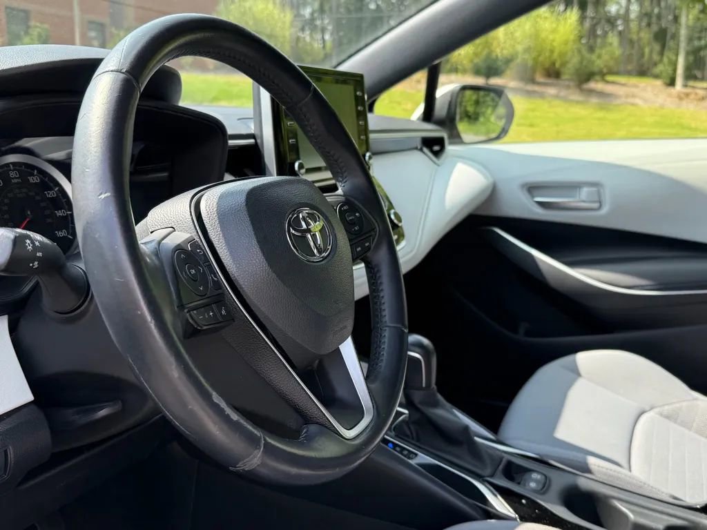 Used 2020 Toyota Corolla SE FWD image 24