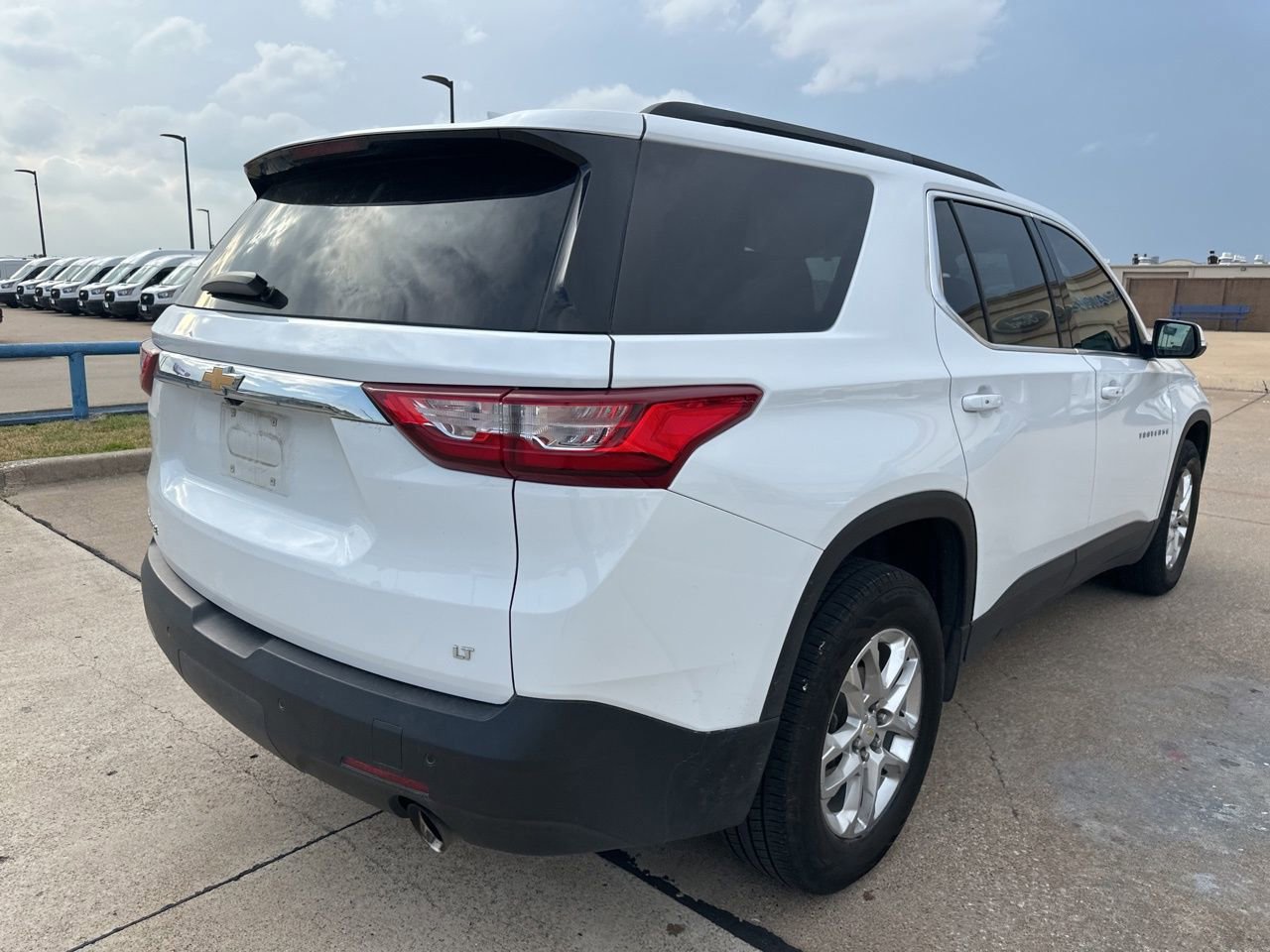 Used 2021 Chevrolet Traverse LT FWD image 7