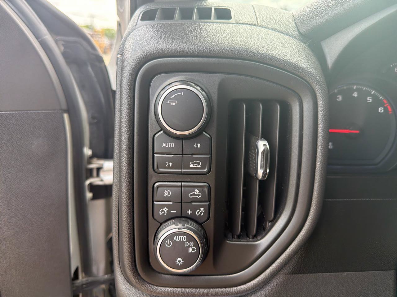 Used 2021 Chevrolet Silverado 1500 W/T w/ WT Convenience Package AWD/4WD image 13