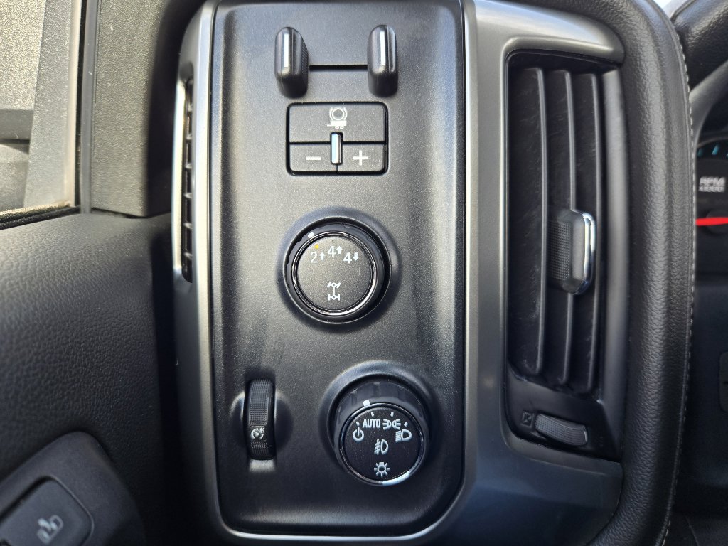 Used 2018 Chevrolet Silverado 3500 LTZ image 17