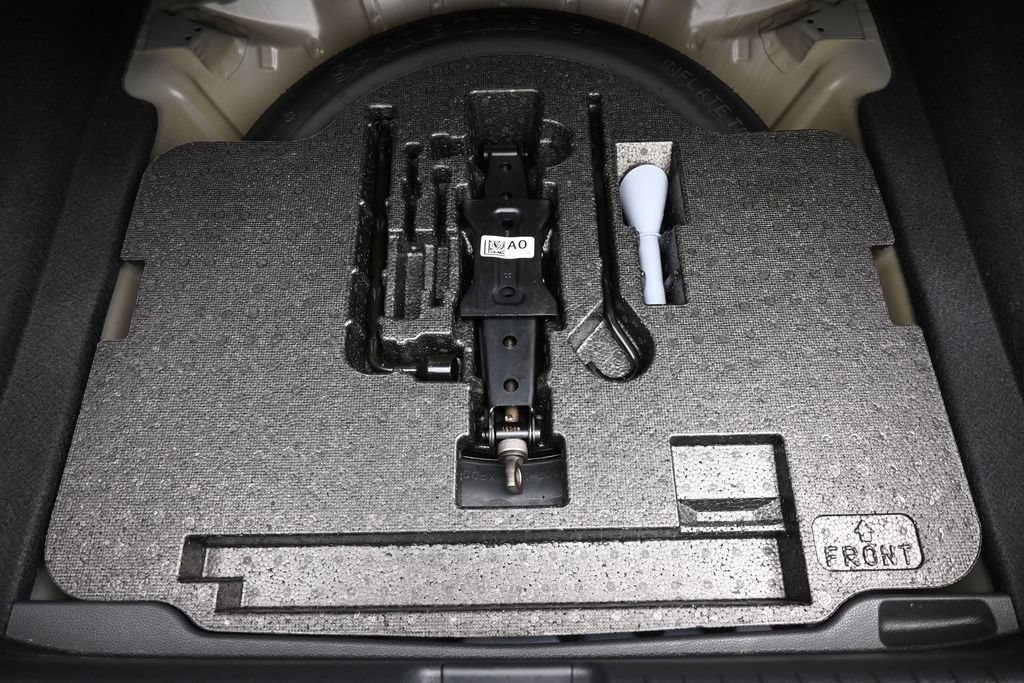 Certified 2024 Honda Accord EX image 28