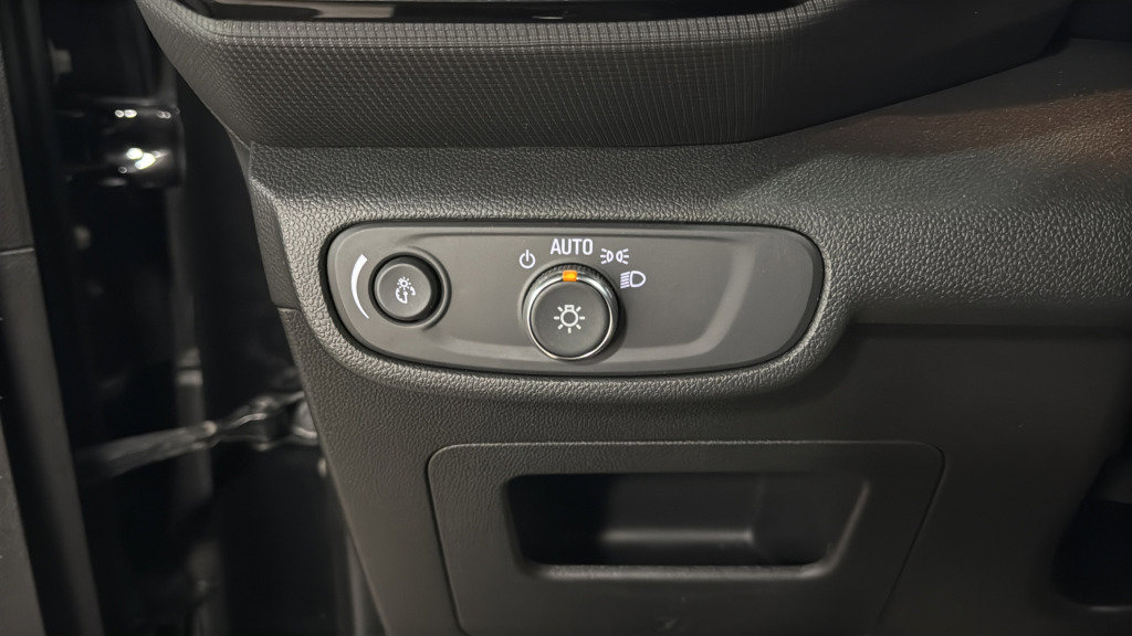 Used 2023 Chevrolet TrailBlazer LS image 20