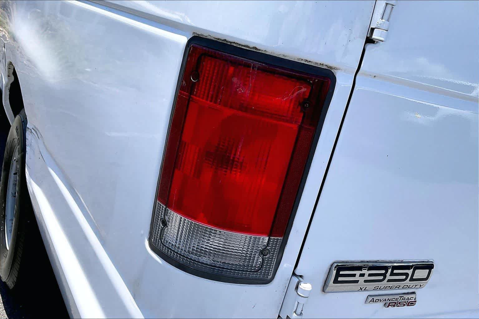 Used 2014 Ford E-350 and Econoline 350 XL w/ Power Windows & Locks Group RWD image 32