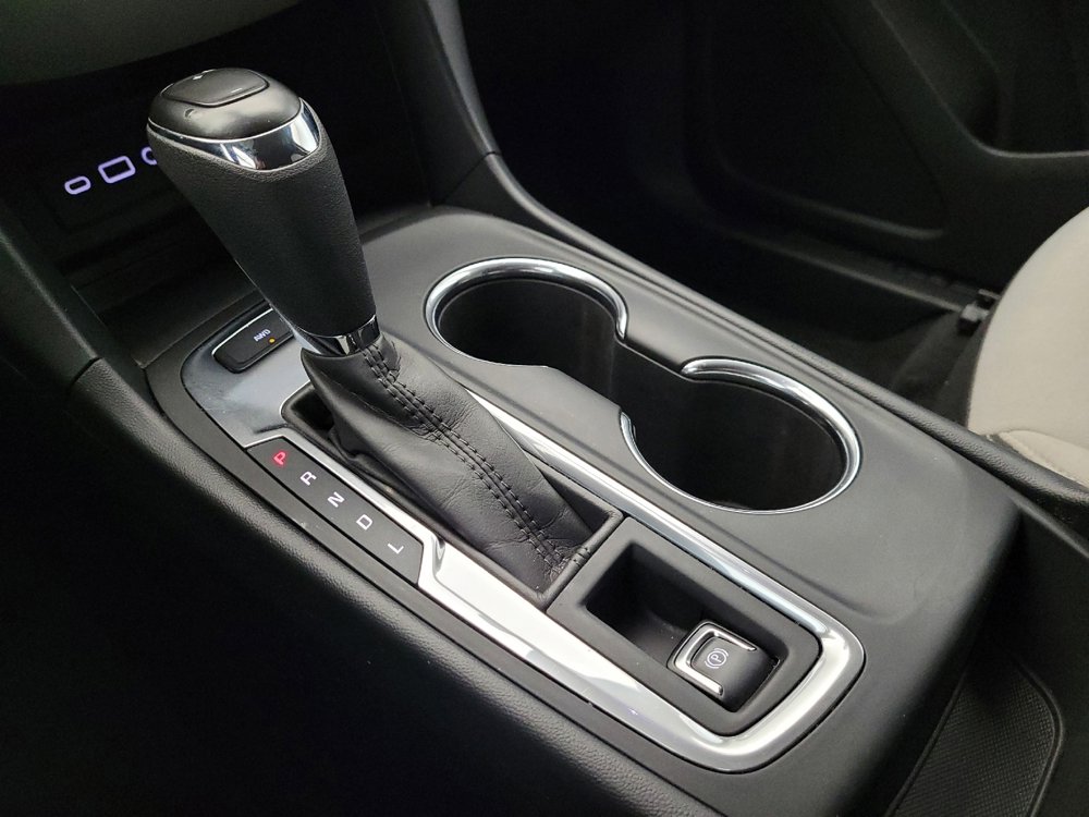 Used 2020 Chevrolet Equinox LT w/ Driver Convenience Package image 26