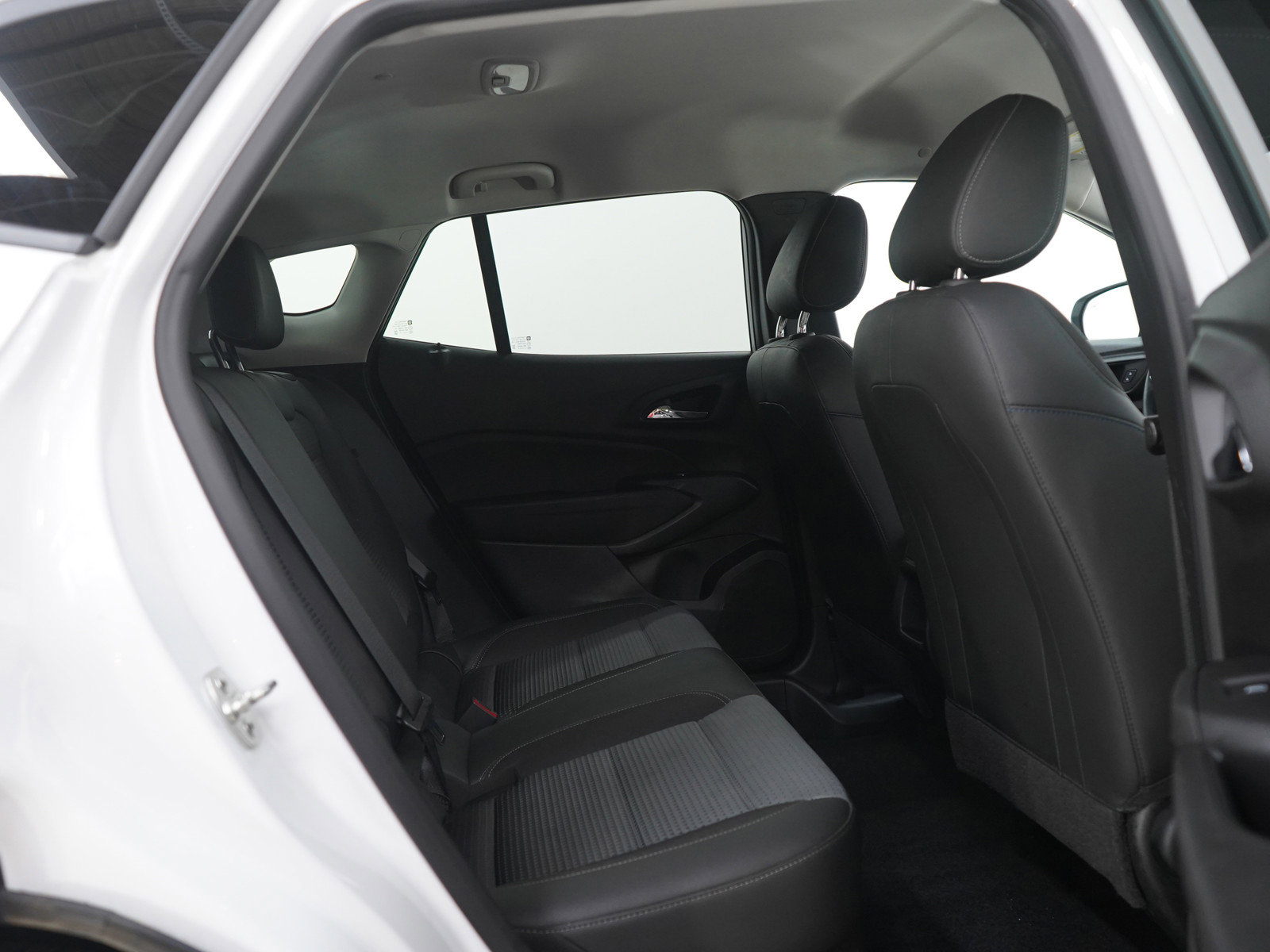 Used 2024 Chevrolet Trax LT w/ Driver Confidence Package image 13