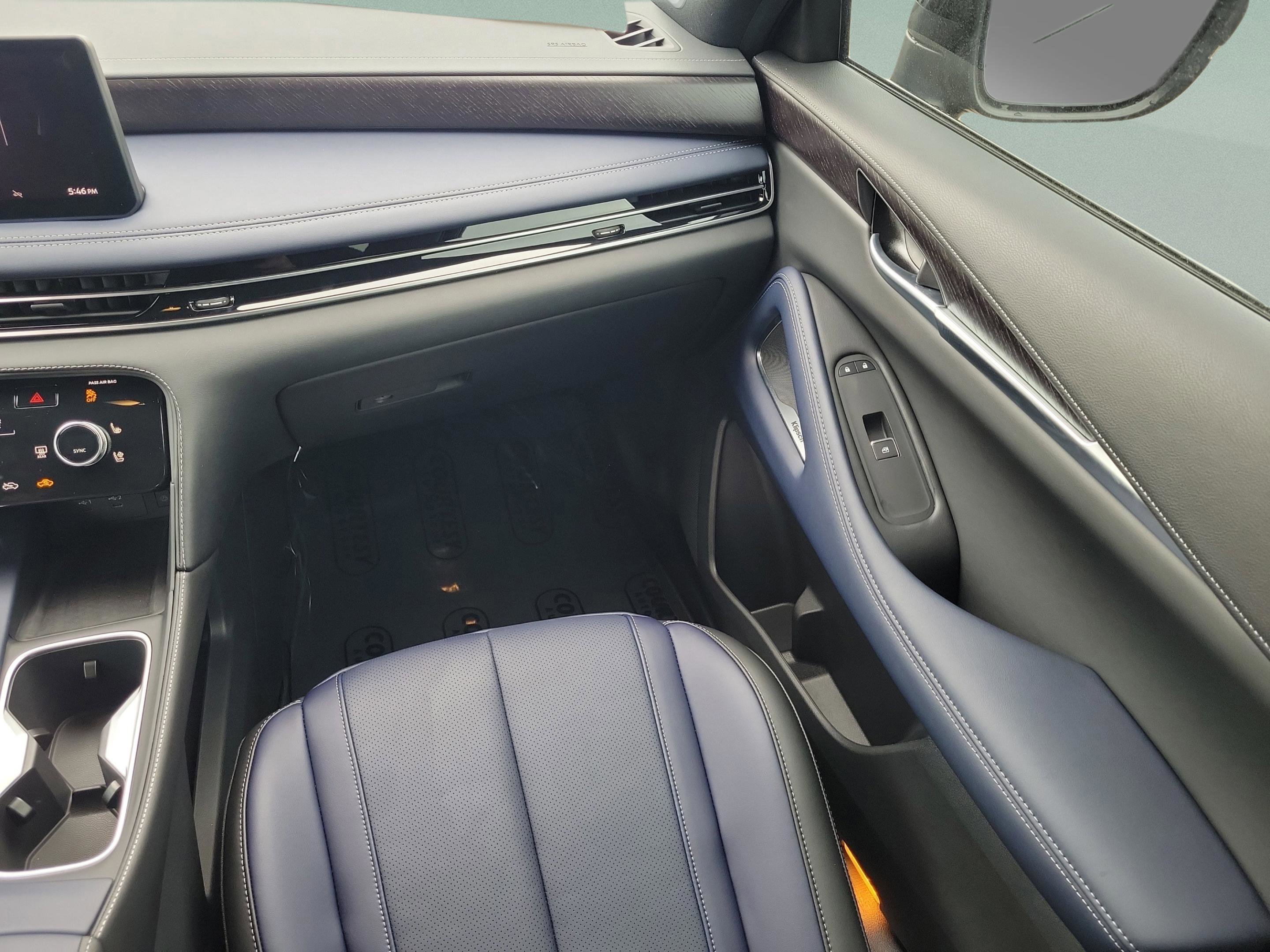 New 2026 INFINITI QX60 Sport w/ Dark Cargo Package image 13