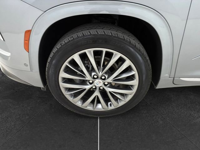 Used 2025 Buick Enclave Avenir w/ Super Cruise Package AWD/4WD image 9