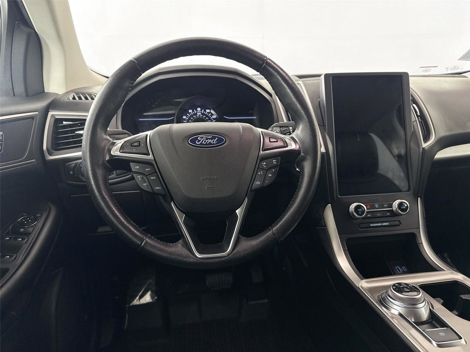 Used 2023 Ford Edge SEL image 30