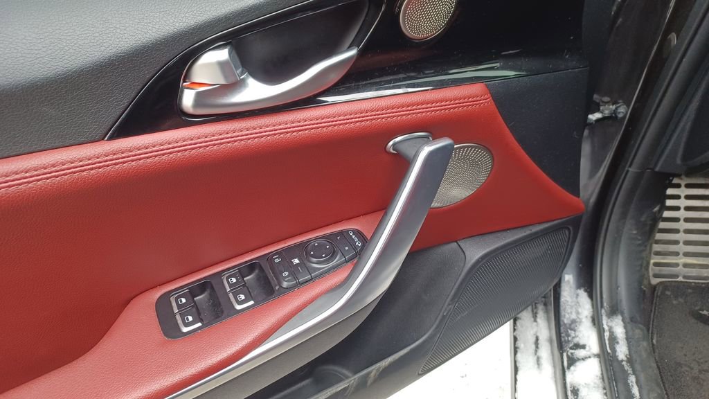 Used 2023 Kia Stinger GT-Line w/ Sun & Sound Package image 5