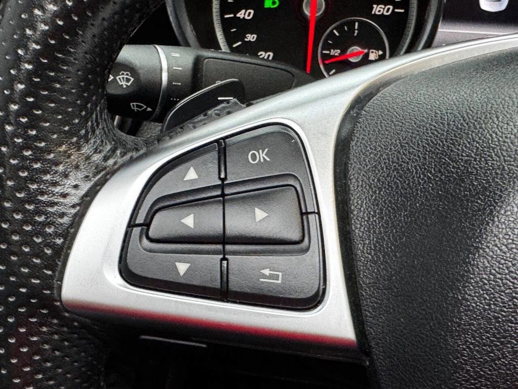 Used 2019 Mercedes-Benz SLC 300 w/ Premium Package image 42