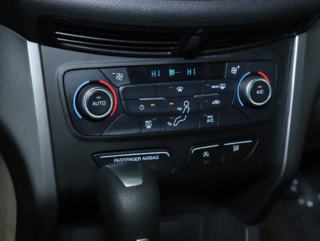 Used 2017 Ford Escape SE image 28