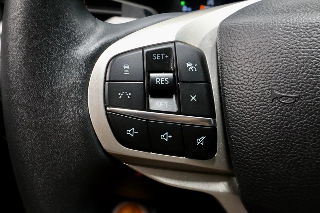 Used 2025 Ford Explorer Active AWD/4WD image 29