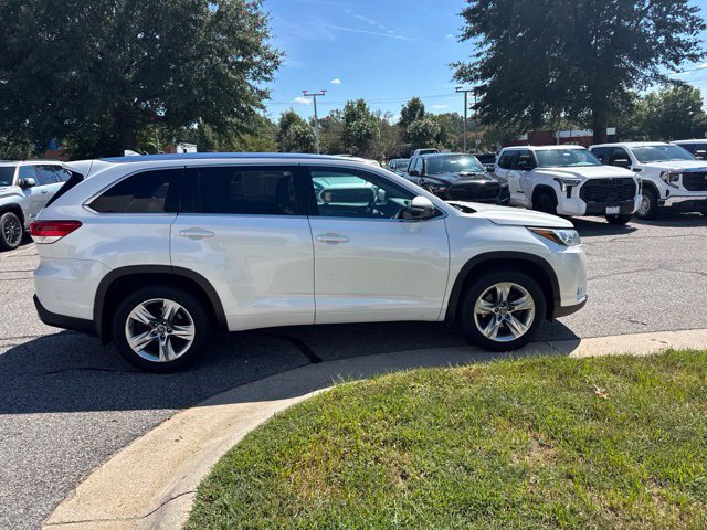 Used 2019 Toyota Highlander Limited AWD/4WD image 6