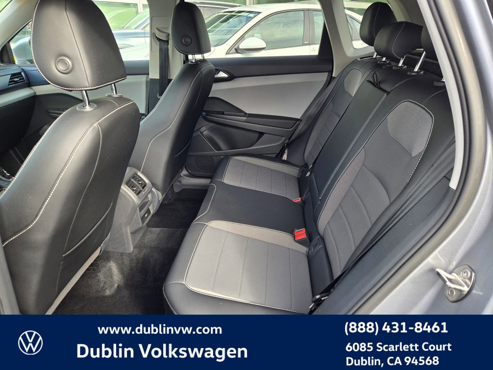 Certified 2022 Volkswagen Taos SE image 10