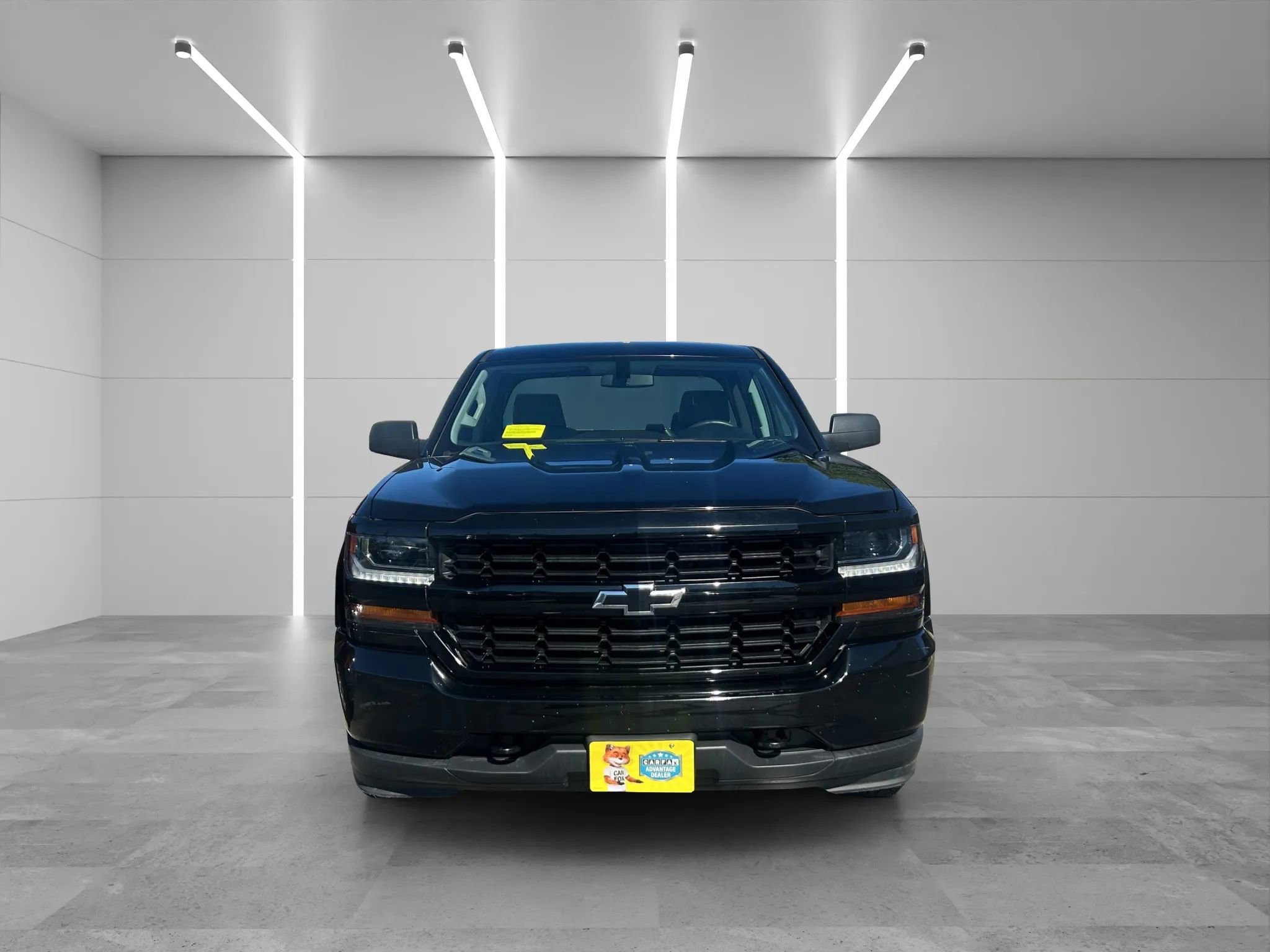 Used 2018 Chevrolet Silverado 1500 Custom w/ Trailering Package AWD/4WD image 2