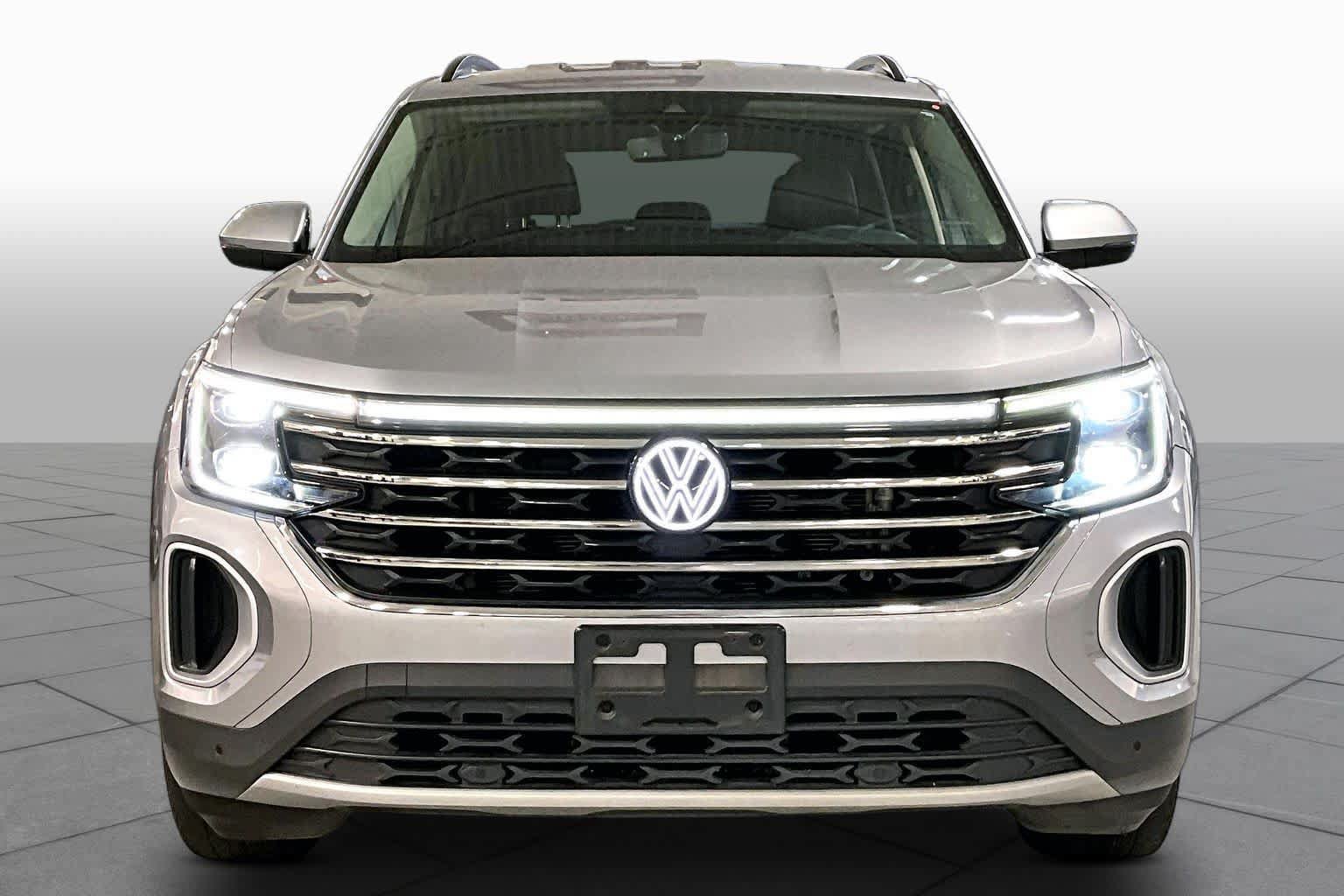 Used 2024 Volkswagen Atlas SE FWD image 4