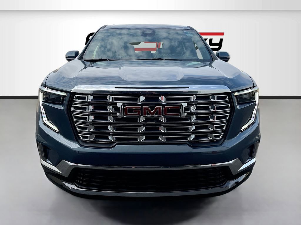 Used 2024 GMC Acadia Denali image 2