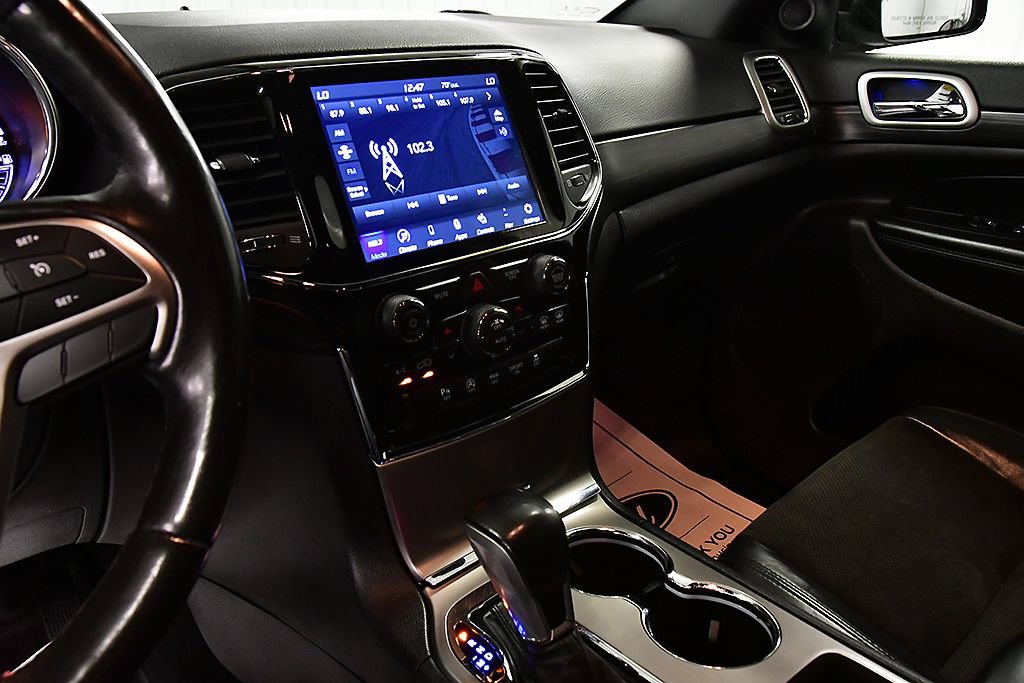 Used 2021 Jeep Grand Cherokee Laredo X AWD/4WD image 19