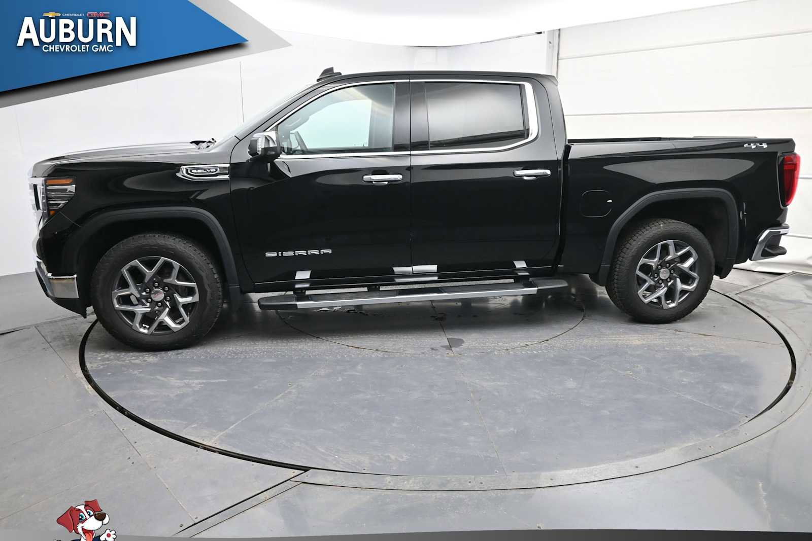 Used 2024 GMC Sierra 1500 SLT image 14