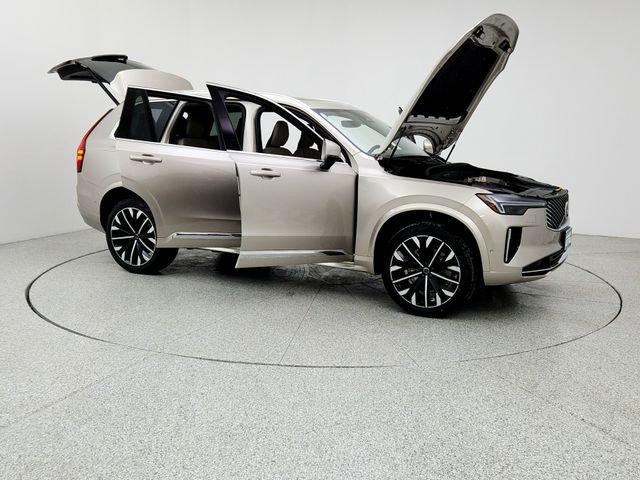 New 2026 Volvo XC90 B6 Plus w/ Protection Package image 10
