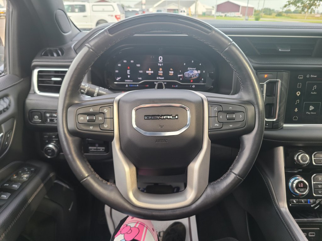 Used 2023 GMC Yukon XL Denali w/ Denali Reserve Package AWD/4WD image 28