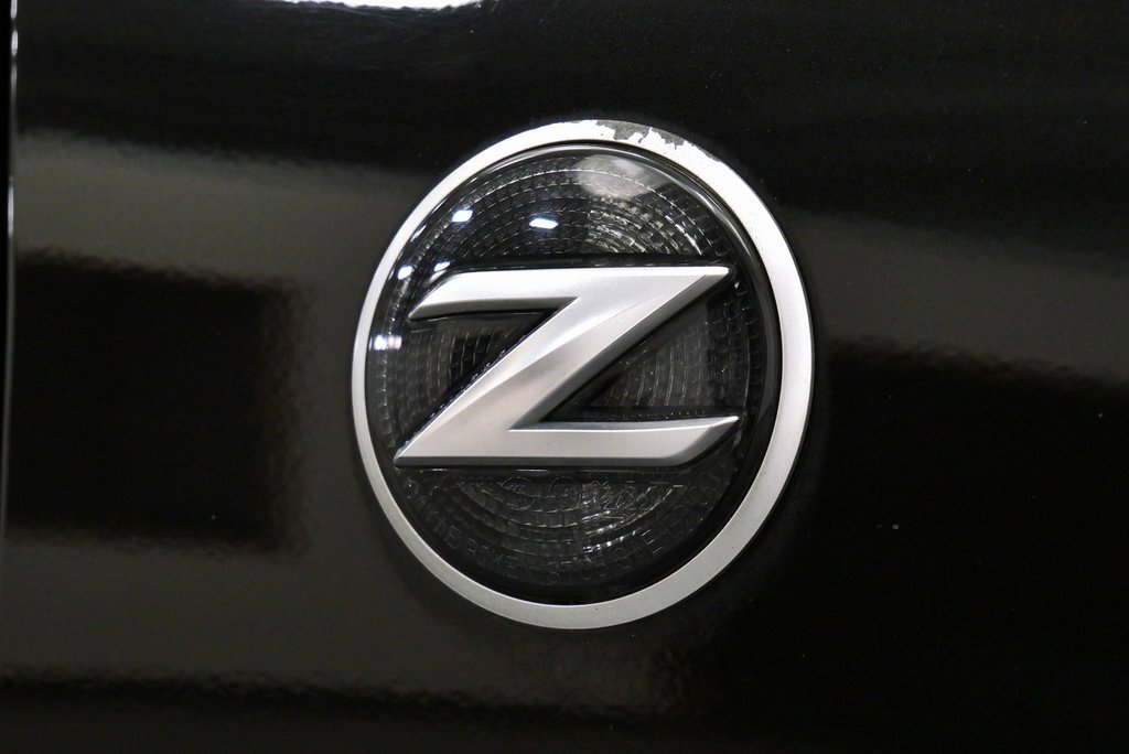 Used 2016 Nissan 370Z w/ Sport Package image 11