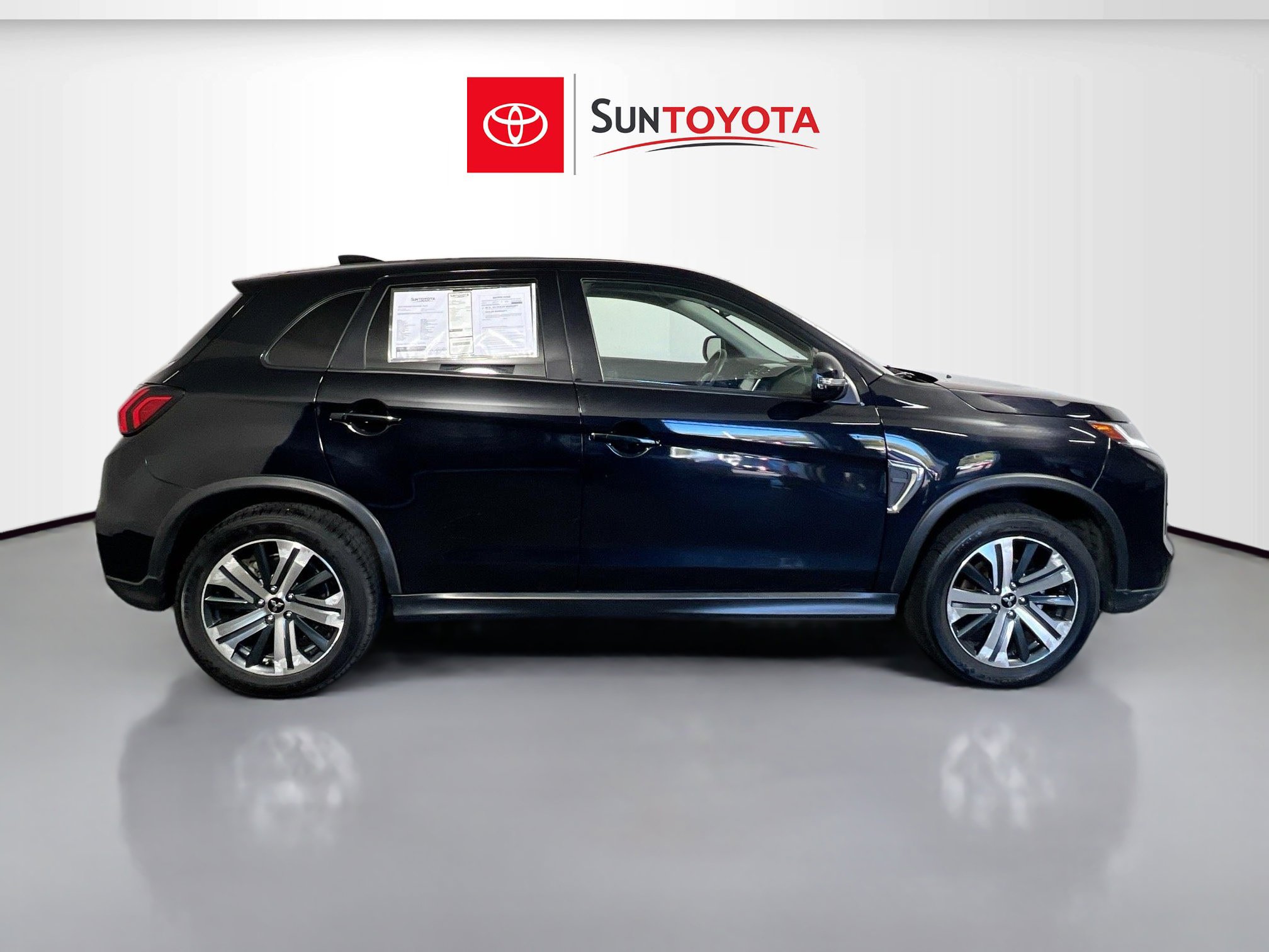 Used 2024 Mitsubishi Outlander Sport ES AWD/4WD image 2