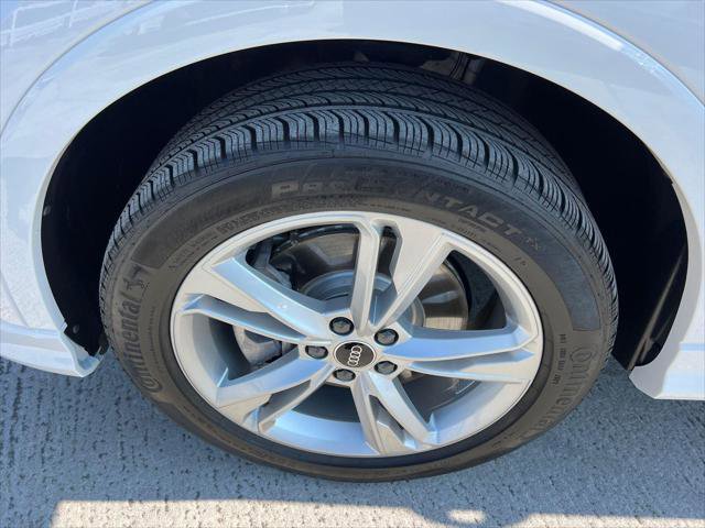 Certified 2022 Audi Q3 2.0T Premium AWD/4WD image 11