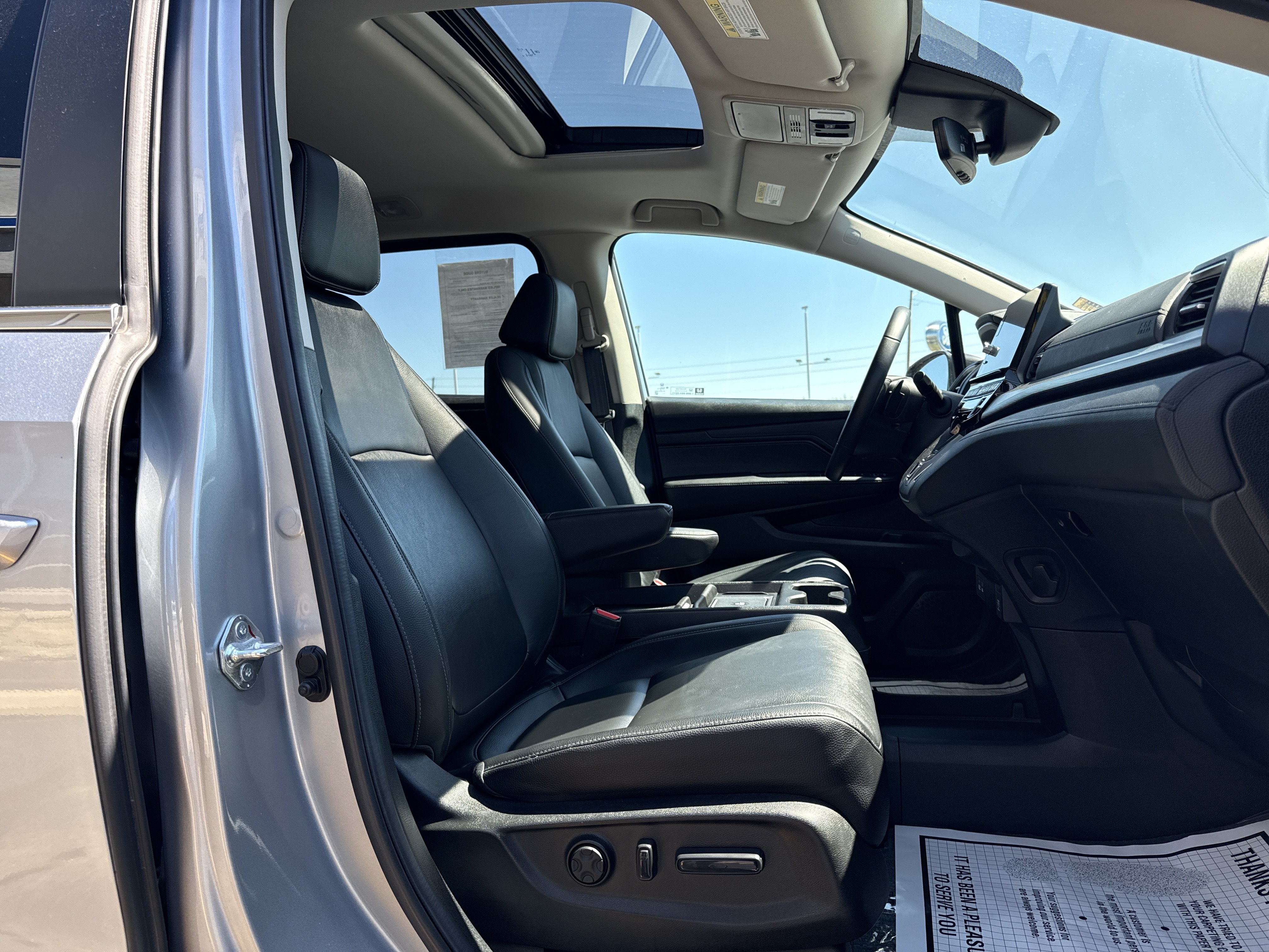 Used 2025 Honda Odyssey EX-L image 16