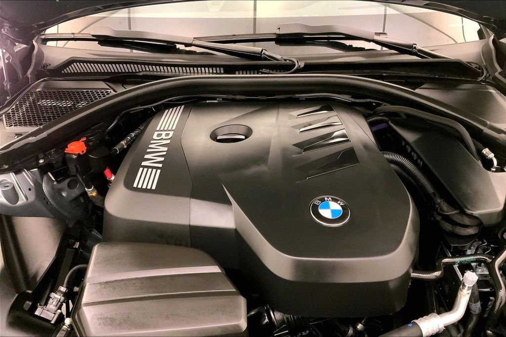 Certified 2025 BMW 330i xDrive Sedan w/ Premium Package image 9