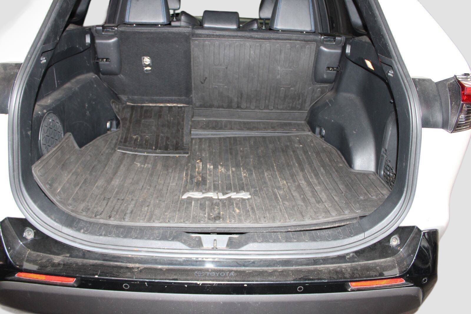 Used 2020 Toyota RAV4 XSE AWD/4WD image 21